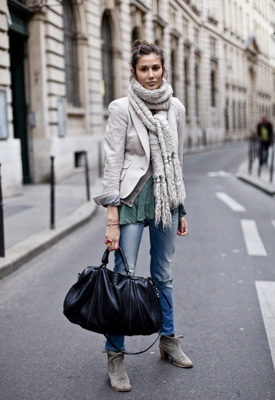 01a0805e5f1b5981082c3eca8ce82f04 Are You Wearing Your Scarves Or Just Collecting Them?